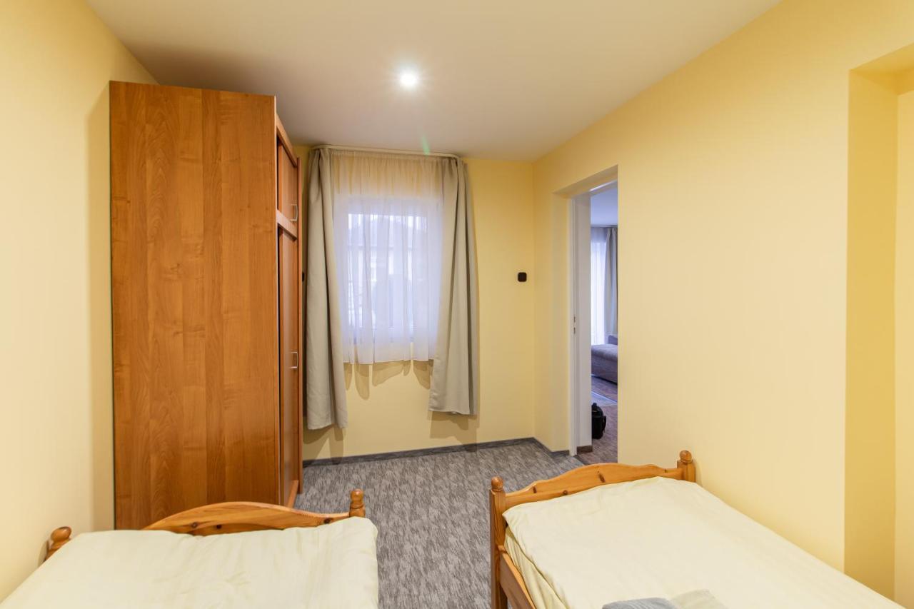 Deli Terasz A Apartman Free Parking, Self-Check-In Anytime Győr Kültér fotó