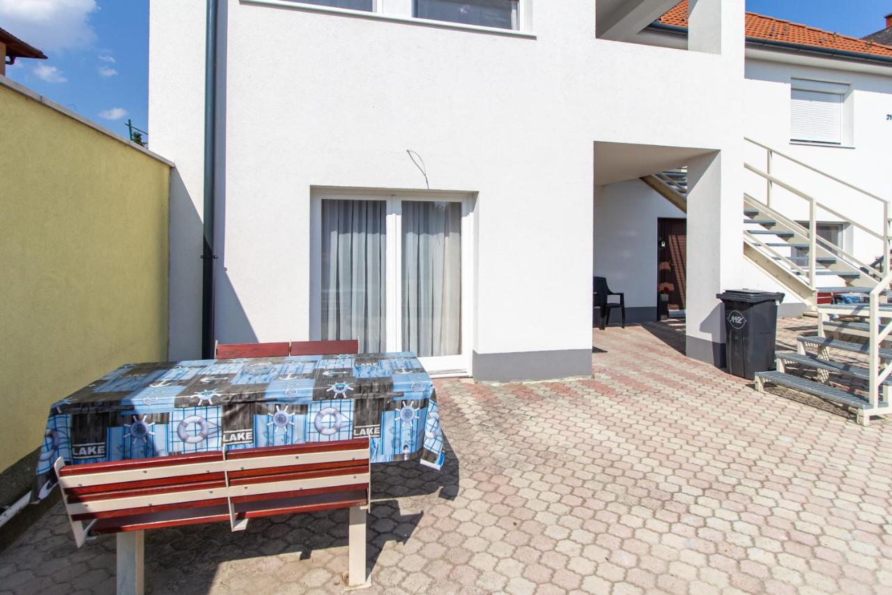 Deli Terasz A Apartman Free Parking, Self-Check-In Anytime Győr Kültér fotó