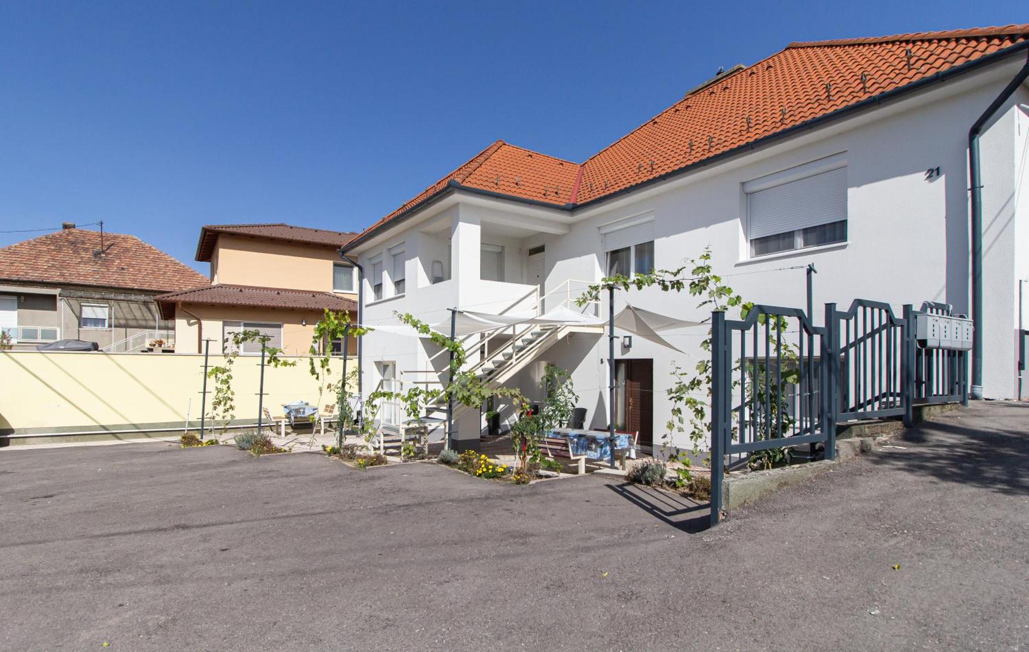 Deli Terasz A Apartman Free Parking, Self-Check-In Anytime Győr Kültér fotó